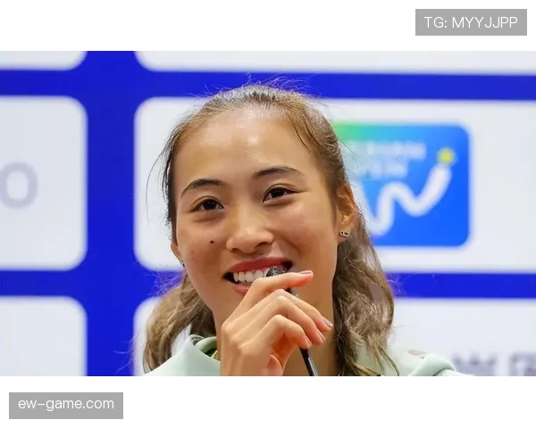 郑钦文训练场像军营，穿着跑鞋出门都得像顶级特工那样严肃？